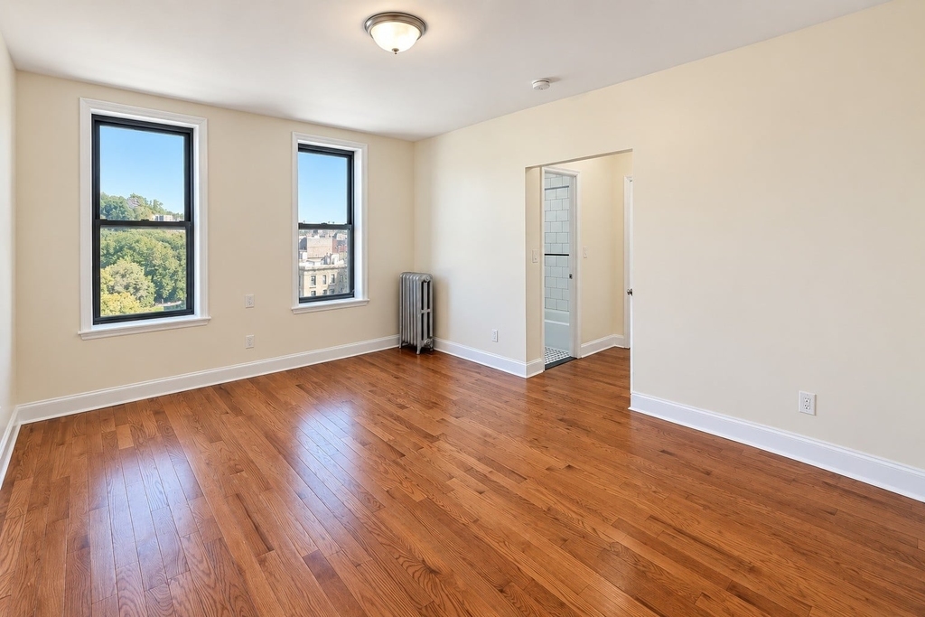 1803 Riverside Drive - Photo 7