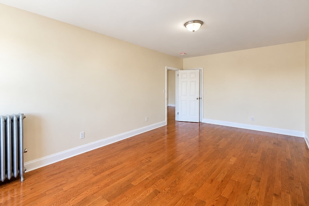 1803 Riverside Drive - Photo 8