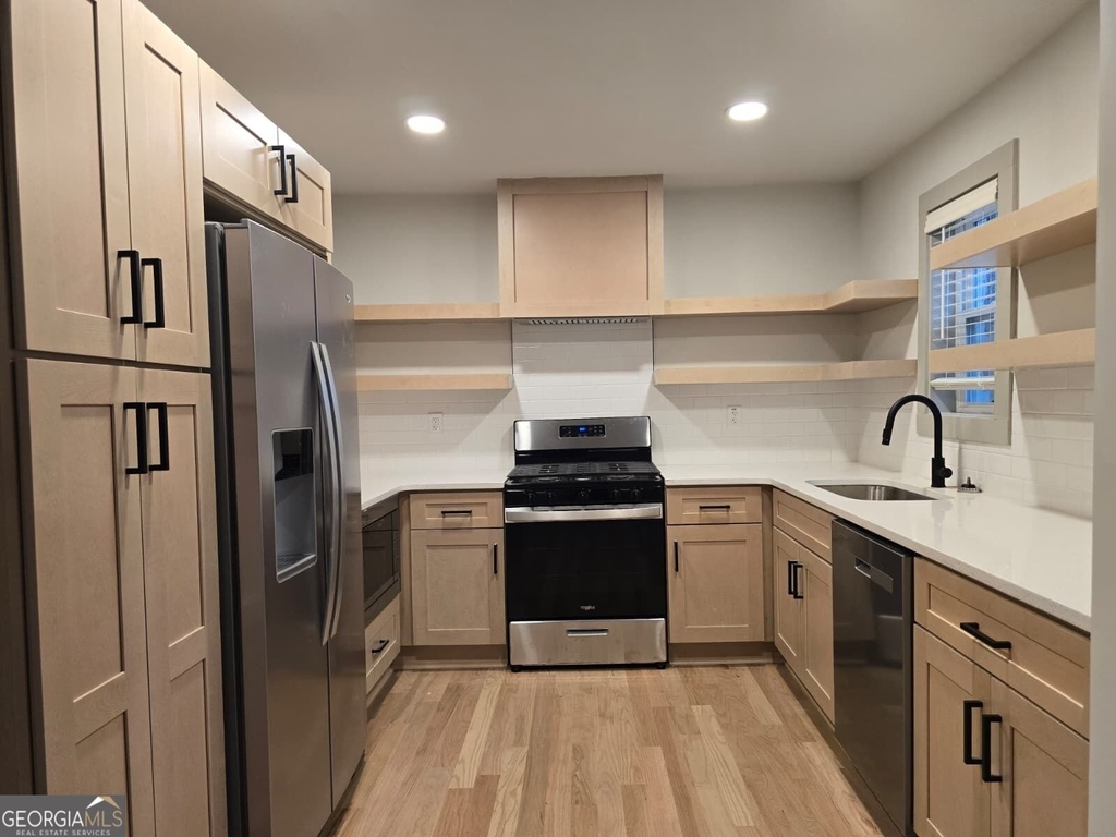 1609 Line Street - Photo 4