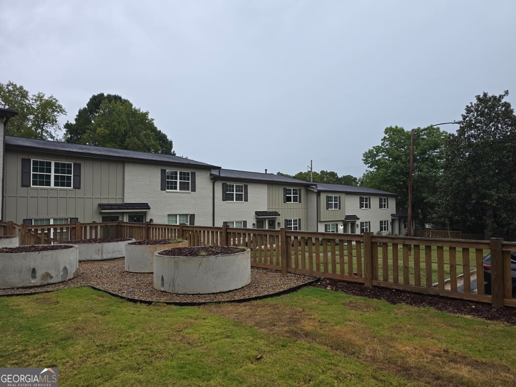 1609 Line Street - Photo 1