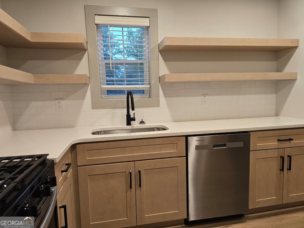 1609 Line Street - Photo 5