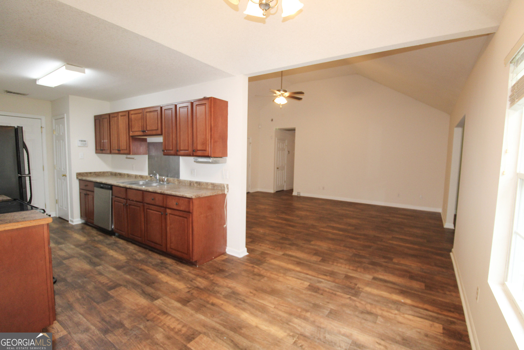8010 Ponderosa Pine Boulevard - Photo 5