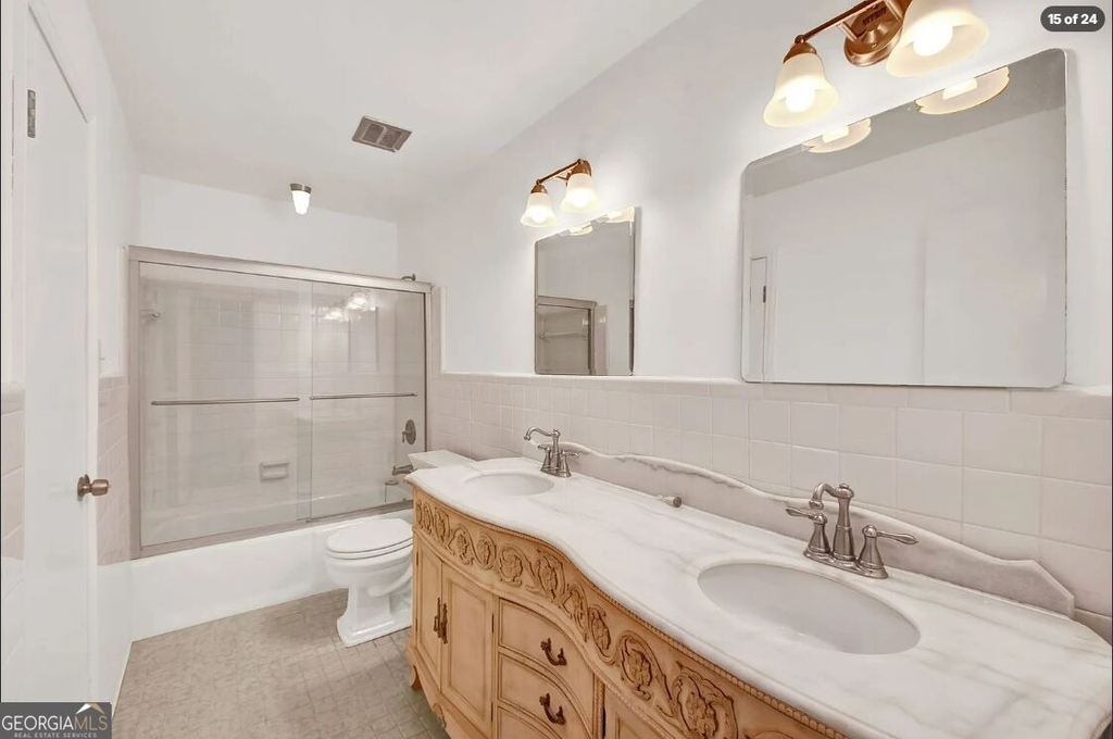 2382 Dayron Circle - Photo 4