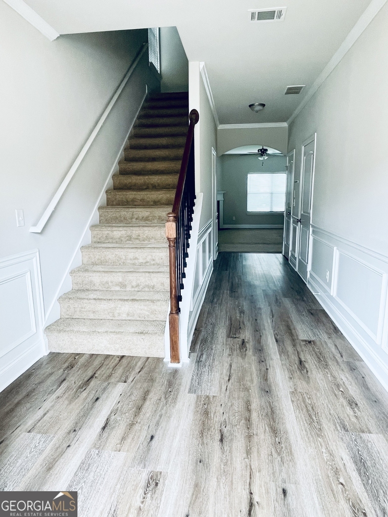 112 Leland Lane - Photo 1
