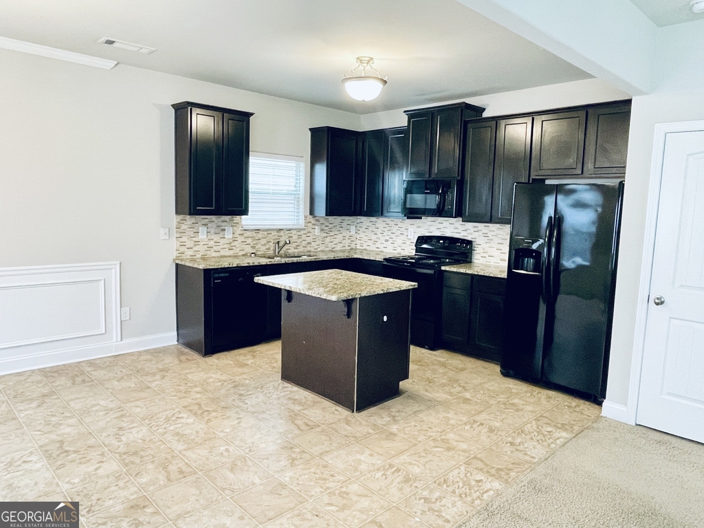 112 Leland Lane - Photo 3