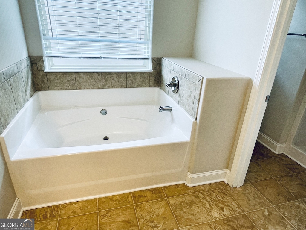 112 Leland Lane - Photo 8