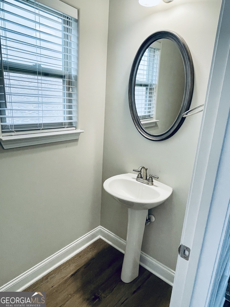 112 Leland Lane - Photo 5