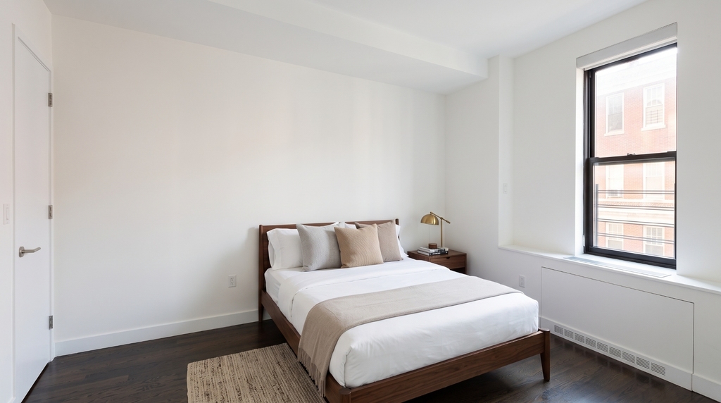 666 West End Avenue - Photo 2
