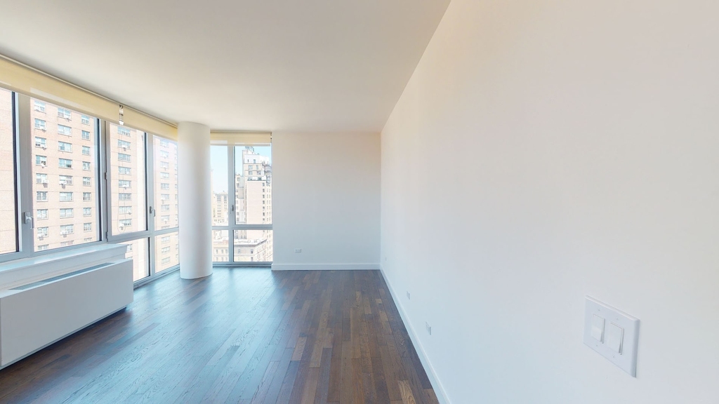 808 Columbus Ave - Photo 1