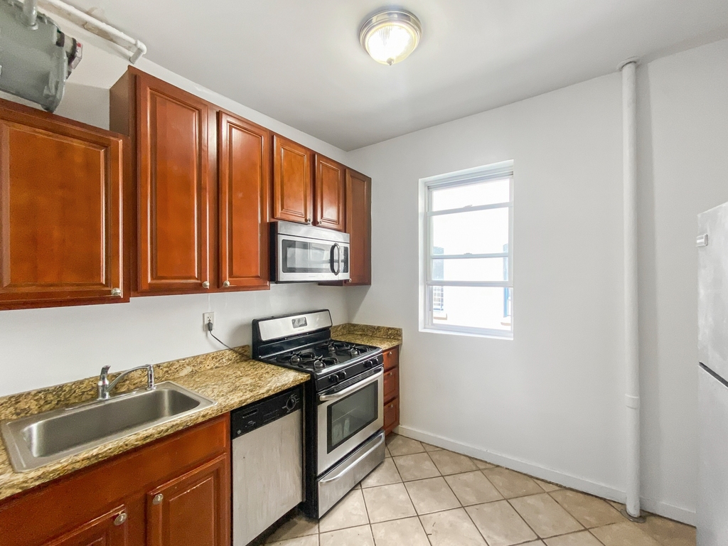 208 West 140th Street - Photo 4