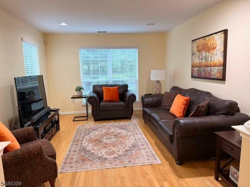 63 Dorchester Dr Ondo - Photo 0