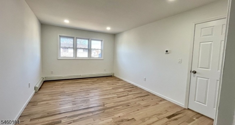 68 James St - Photo 14