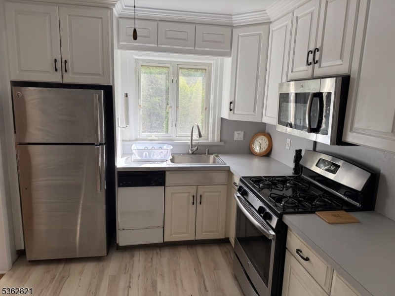 54 S Central Ave - Photo 4