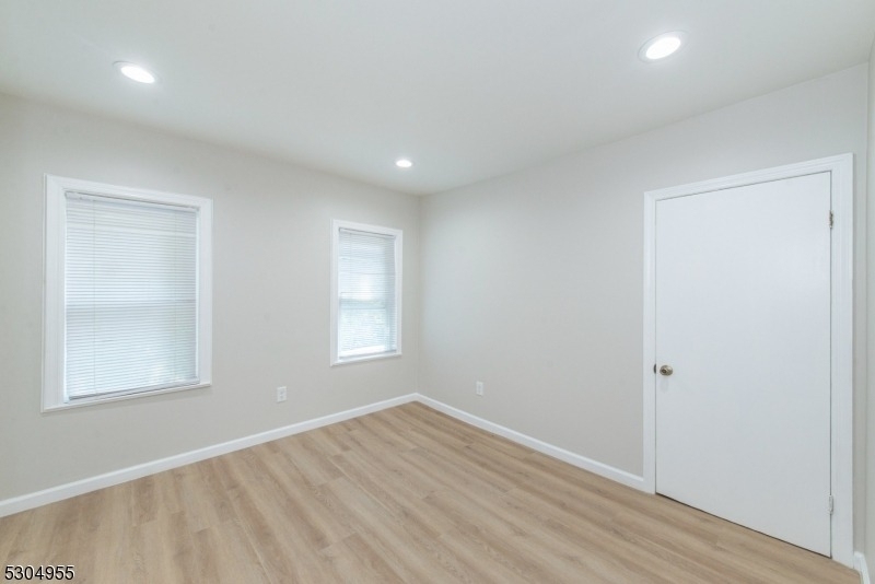 13 Malcolm Street (13) - Photo 10
