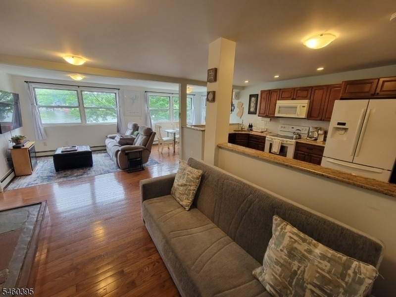 15 S Lakeside Ave - Photo 8