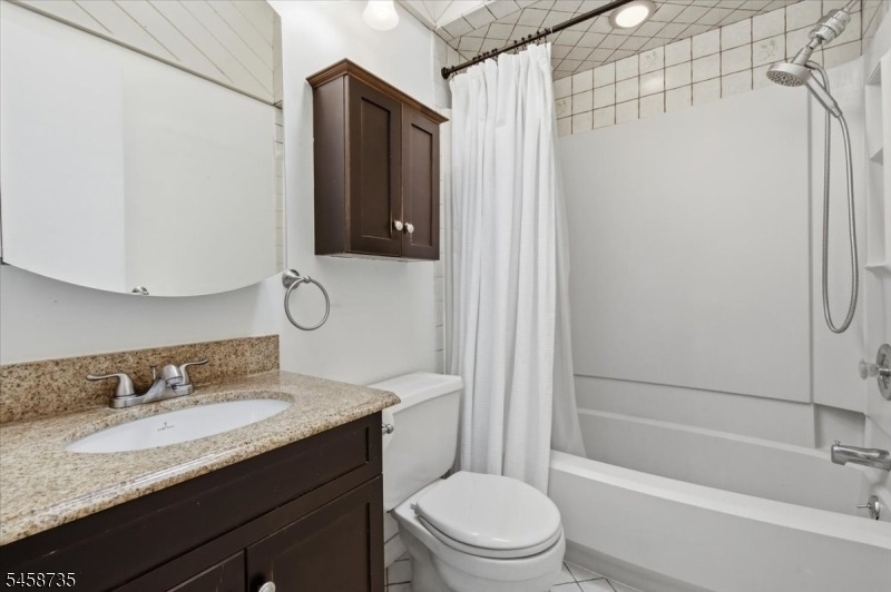 17 Armstrong St - Photo 11