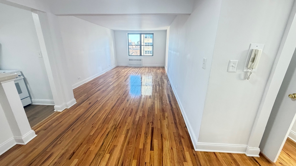 66-25 103rd Street - Photo 8