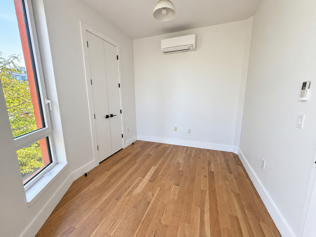 393 Meeker Avenue - Photo 6