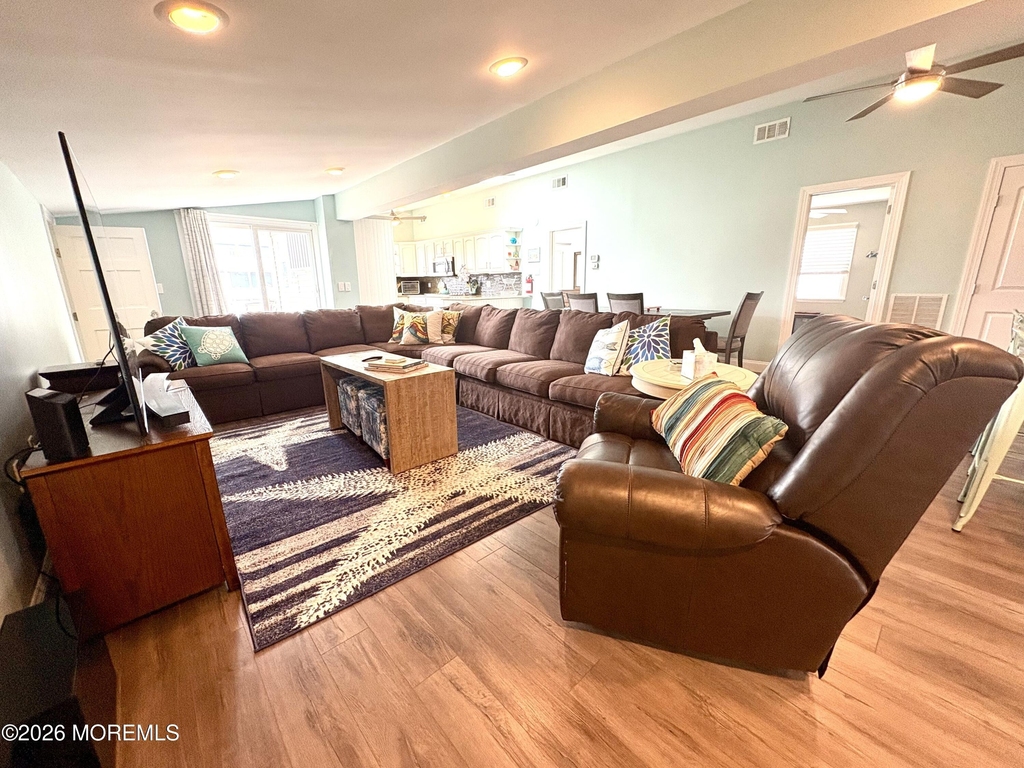 63 Lawrence Drive - Photo 6