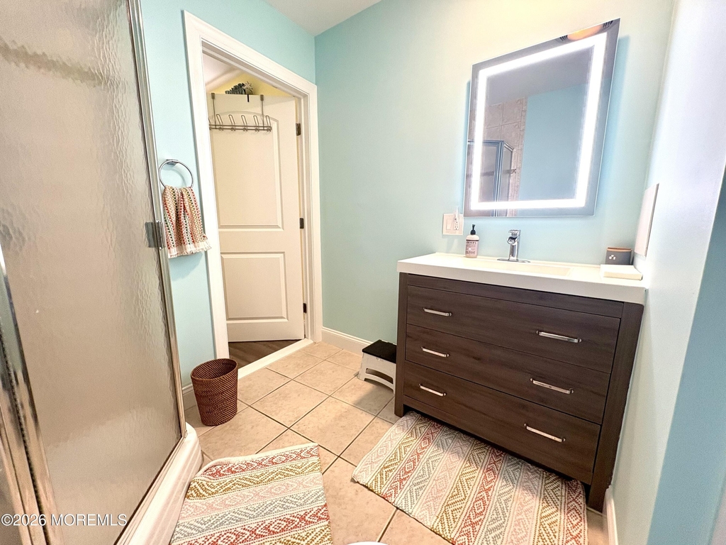 63 Lawrence Drive - Photo 18