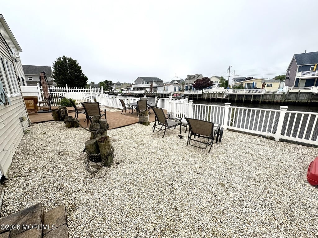 63 Lawrence Drive - Photo 23