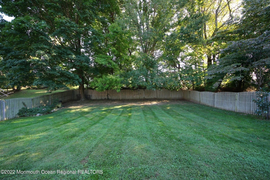 18 Crestview Drive - Photo 4