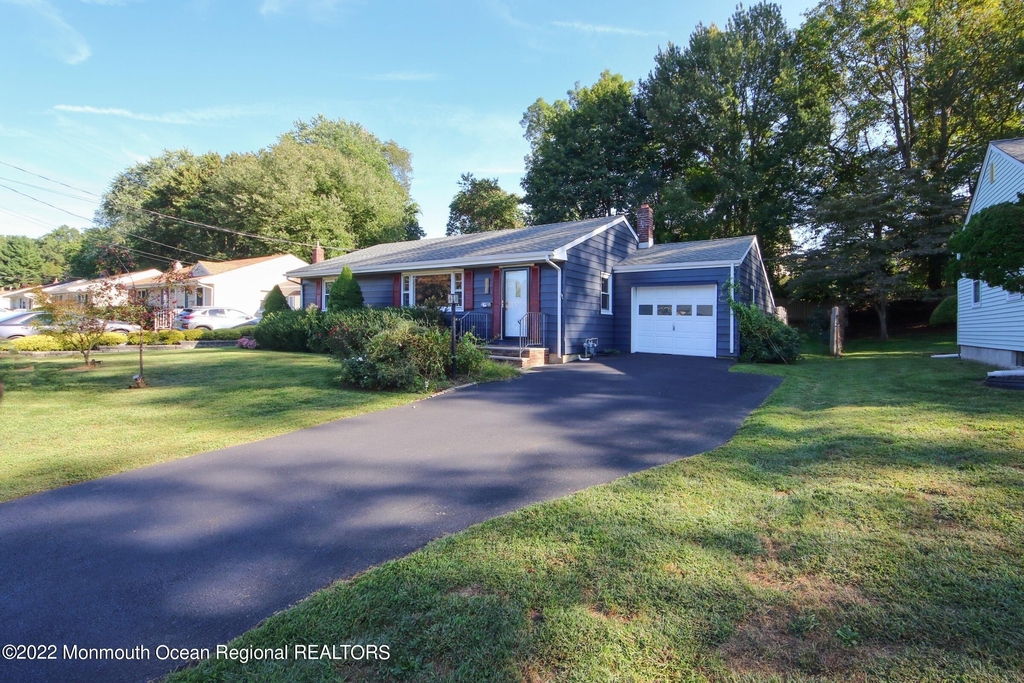 18 Crestview Drive - Photo 3