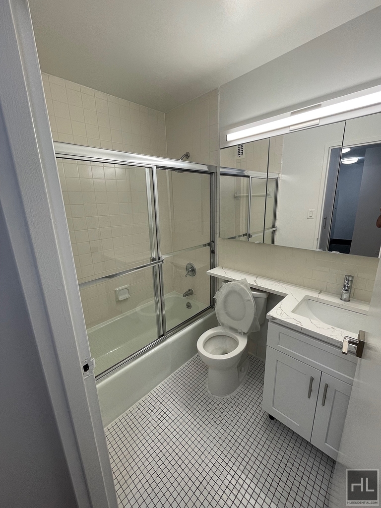 East 71st Street - Photo 13