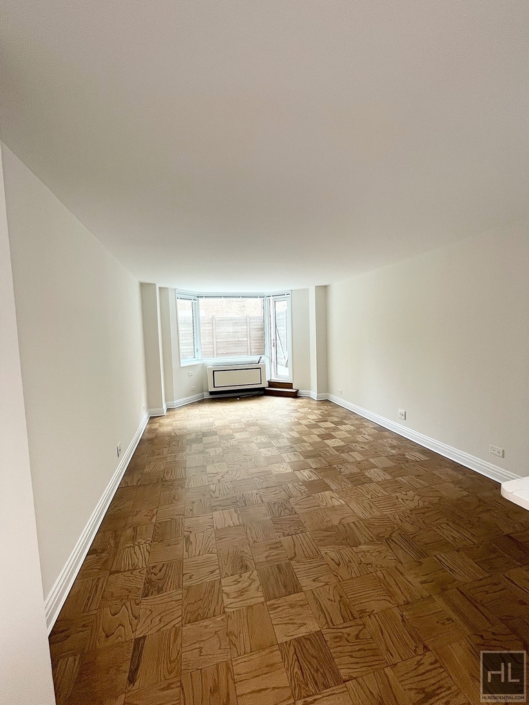 East 71st Street - Photo 1