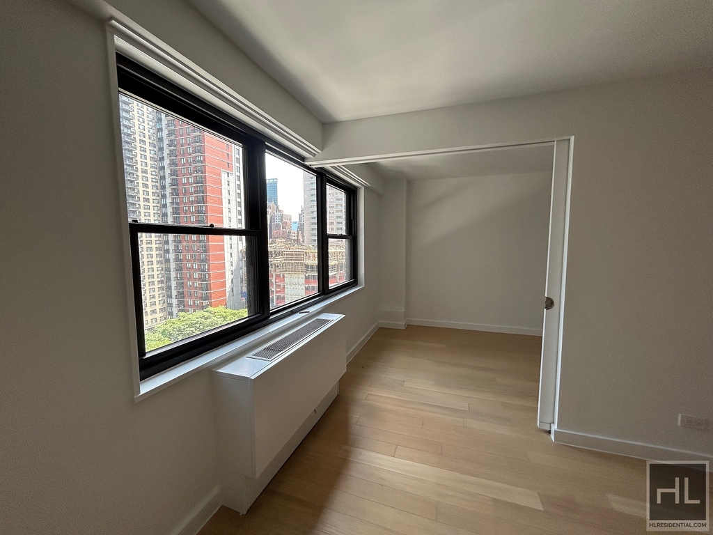East 39th Street - Photo 1