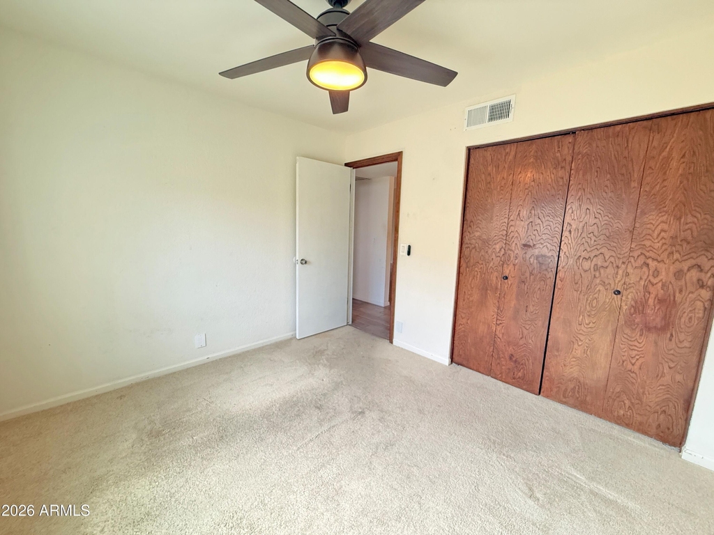 916 W Strahan Drive - Photo 18