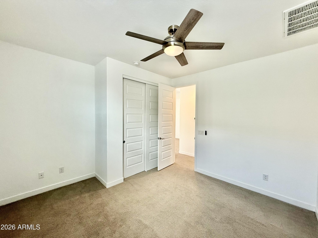 9923 E Tillman Avenue - Photo 13