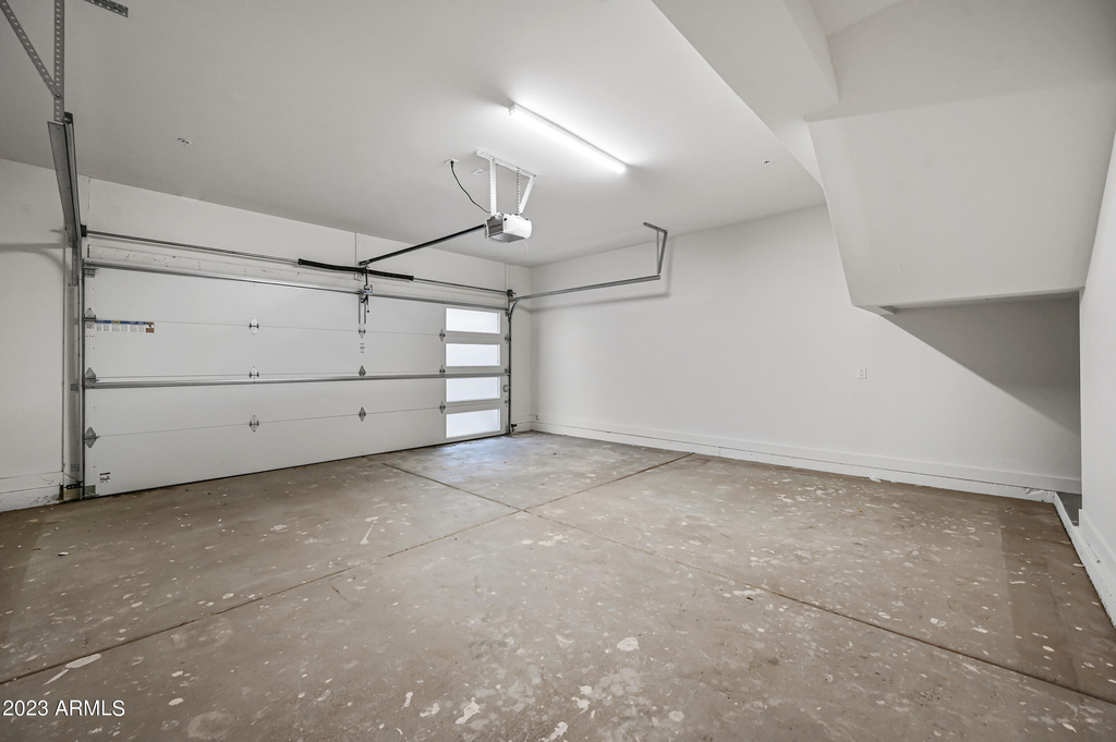1023 W 5th Street - Photo 30