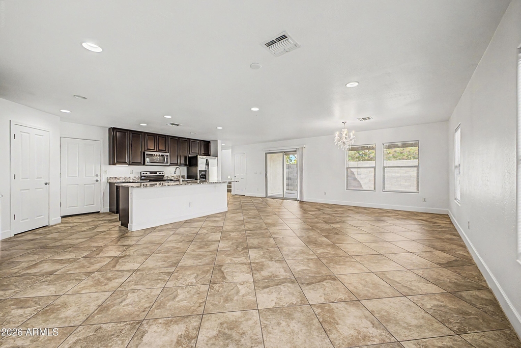 16332 W Moreland Street - Photo 3