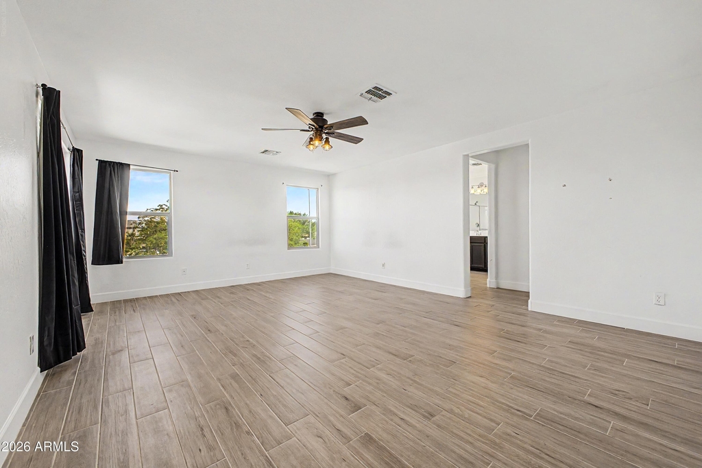 16332 W Moreland Street - Photo 11