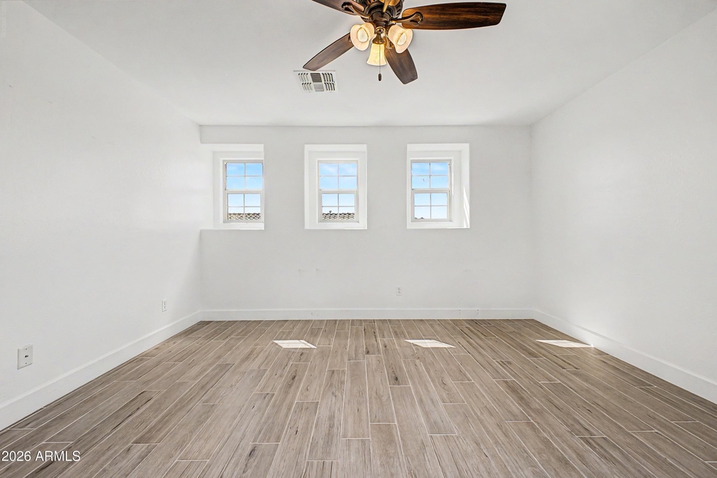 16332 W Moreland Street - Photo 9