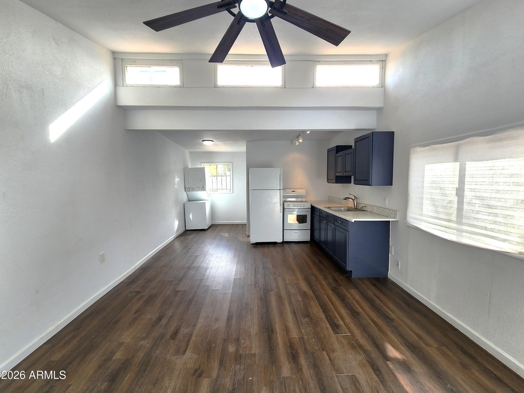1618 W Gardenia Drive - Photo 9