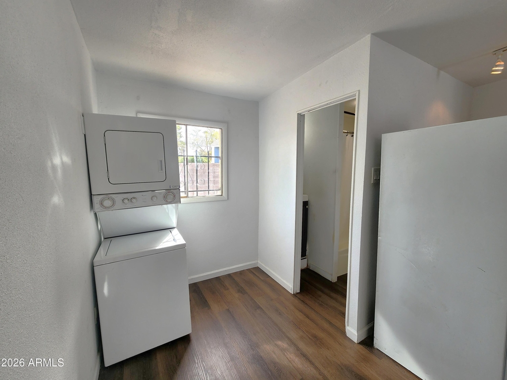 1618 W Gardenia Drive - Photo 17