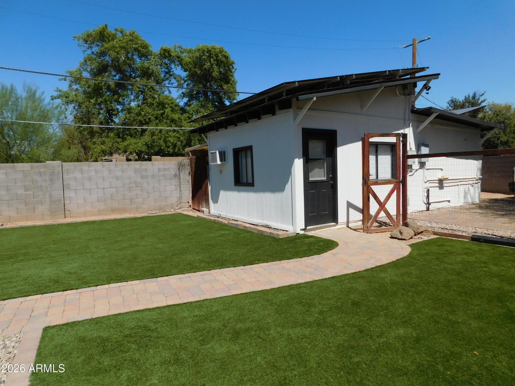 1618 W Gardenia Drive - Photo 1