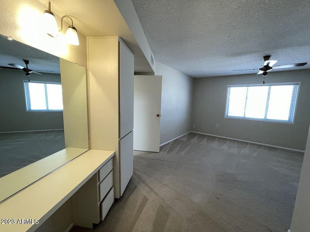 16810 N Boswell Boulevard - Photo 17