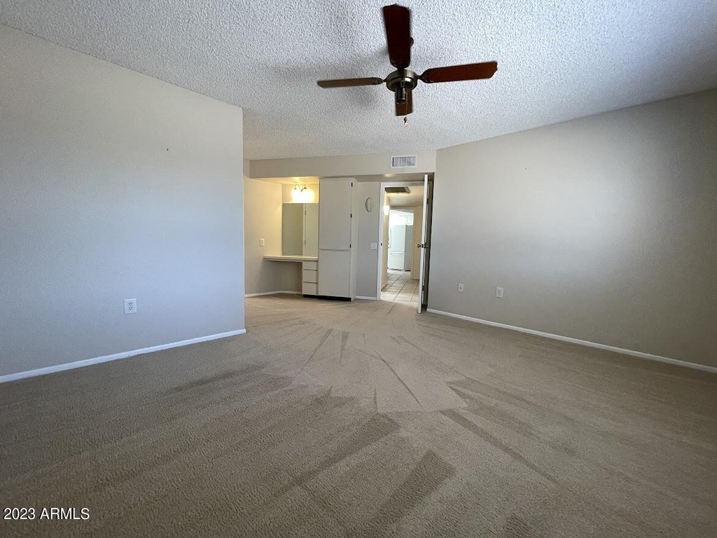 16810 N Boswell Boulevard - Photo 19