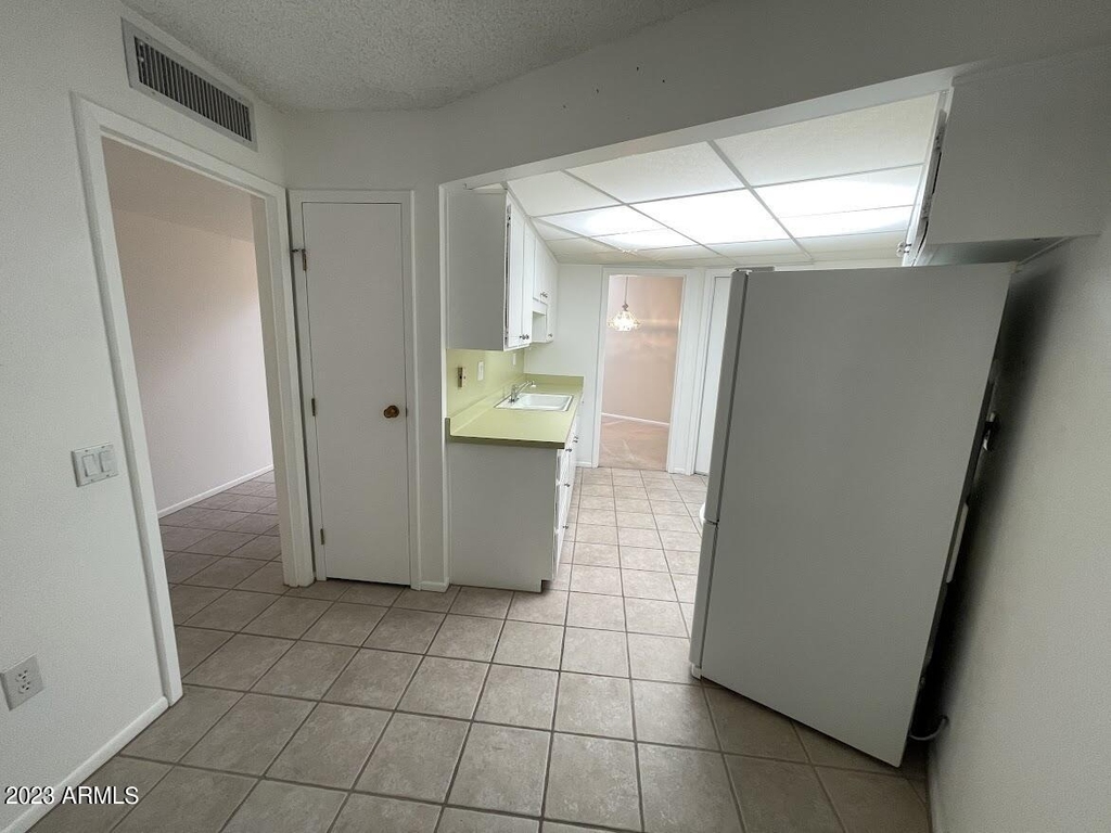 16810 N Boswell Boulevard - Photo 7