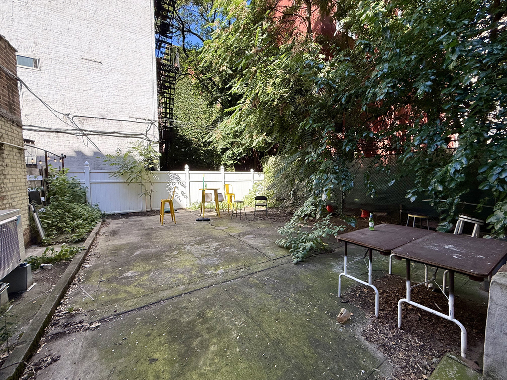 437 Dekalb Avenue - Photo 4