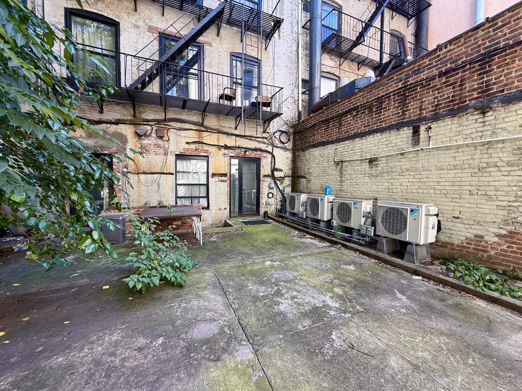437 Dekalb Avenue - Photo 5