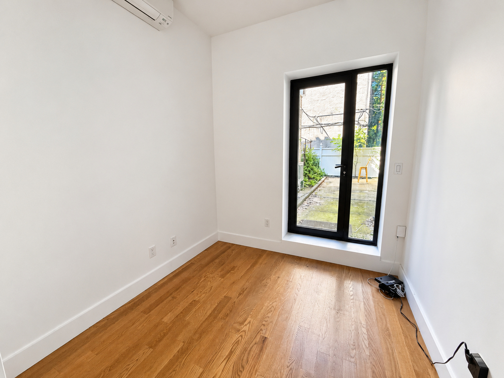 437 Dekalb Avenue - Photo 3