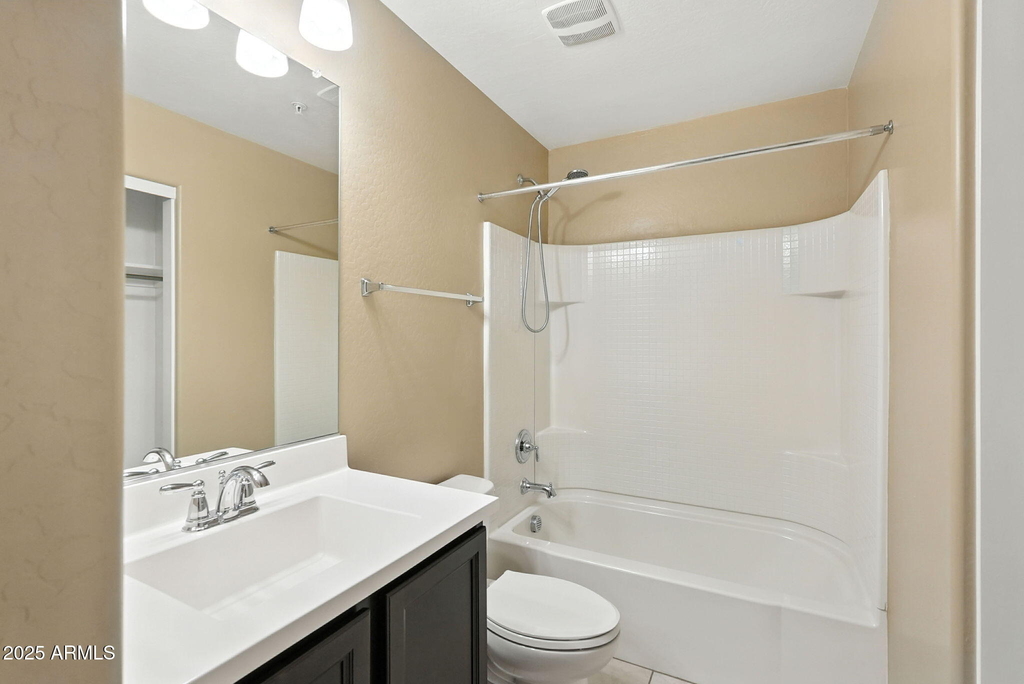 240 W Juniper Avenue - Photo 18