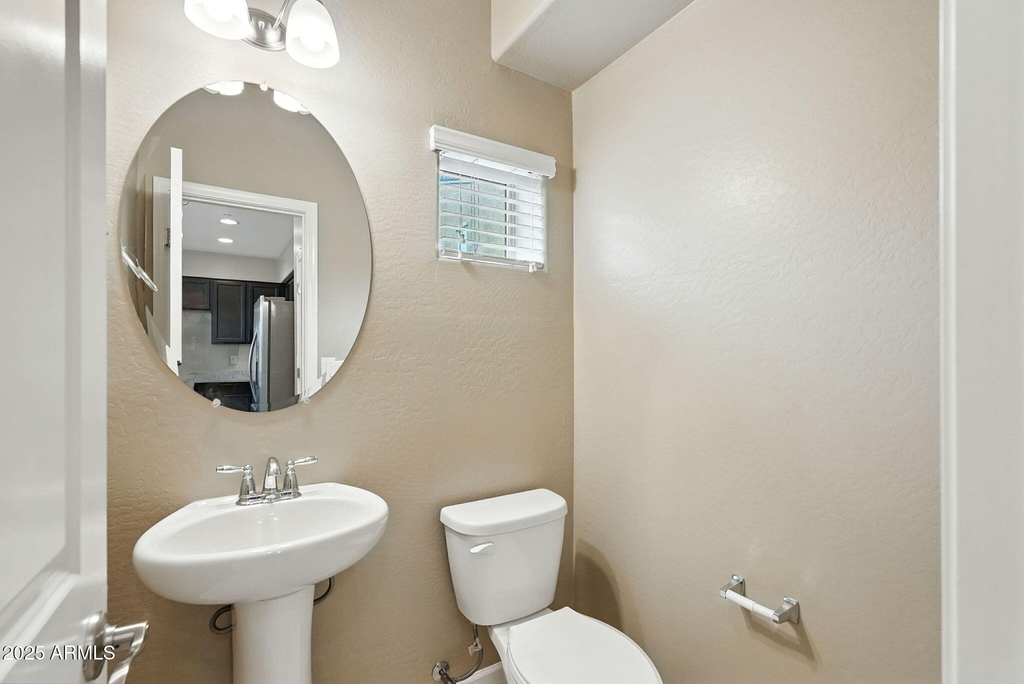 240 W Juniper Avenue - Photo 11