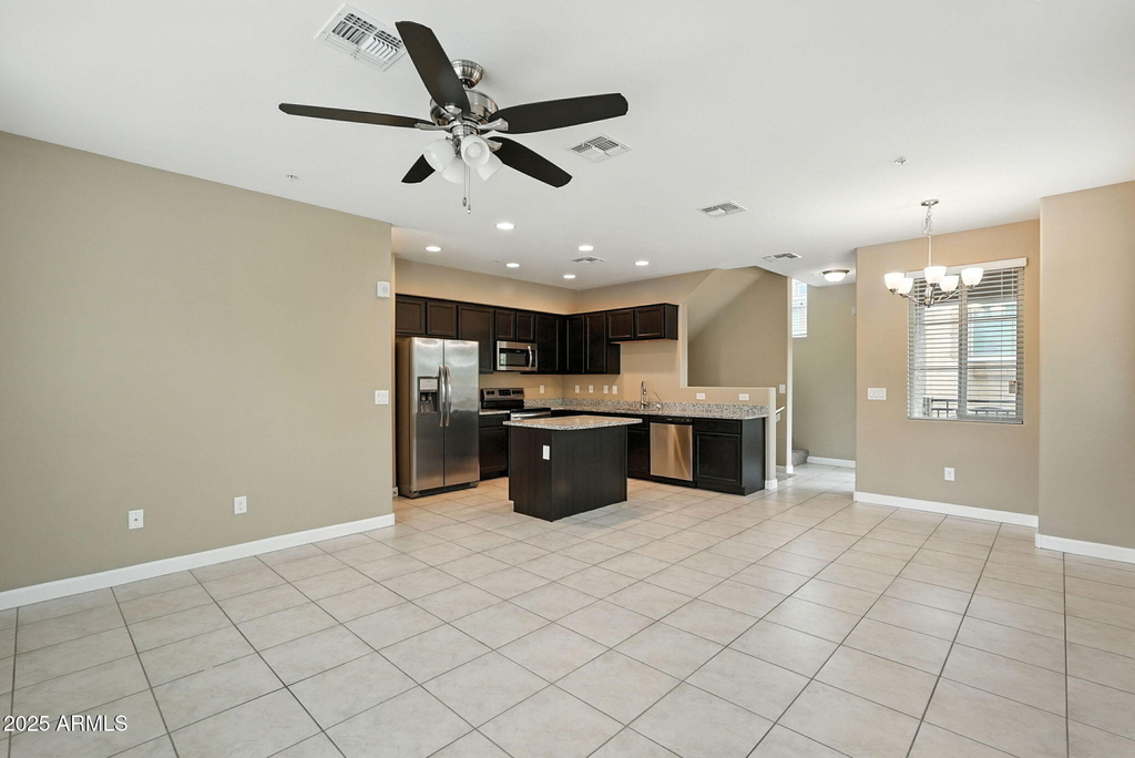 240 W Juniper Avenue - Photo 7