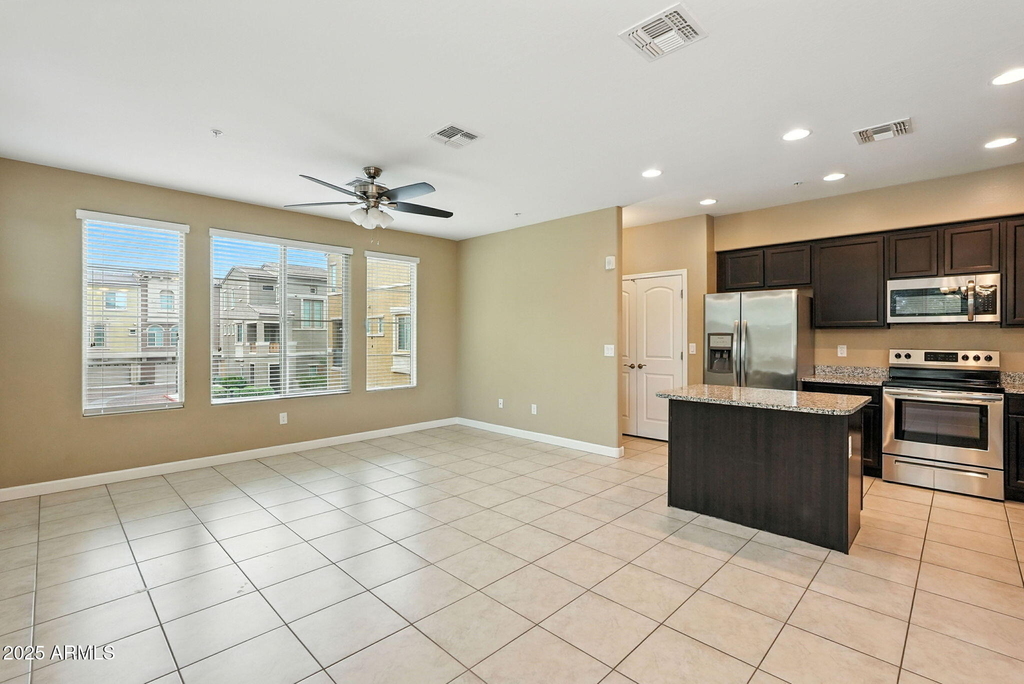 240 W Juniper Avenue - Photo 6