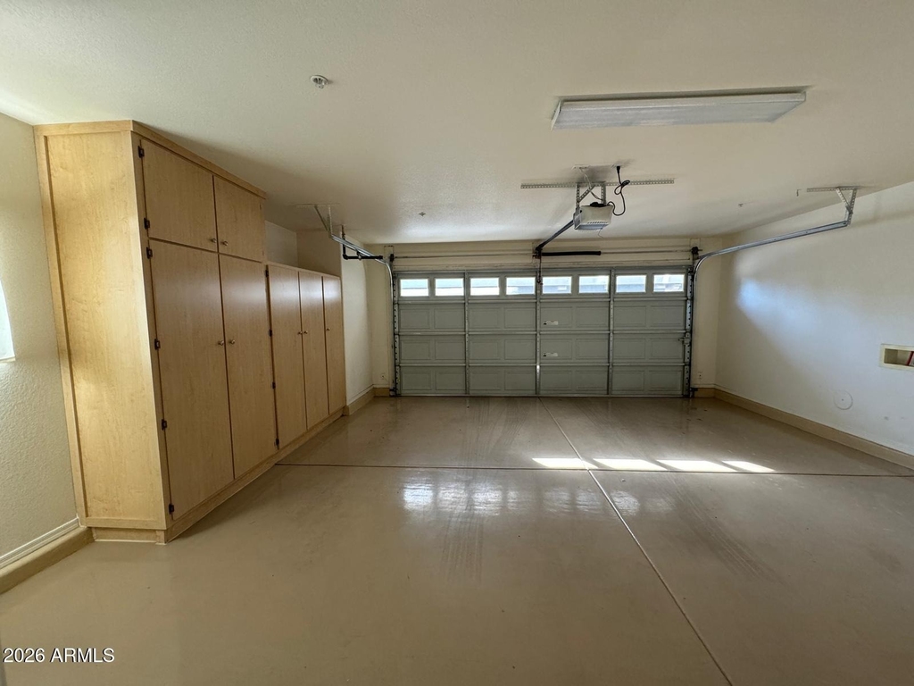 2402 E 5th Street - Photo 3
